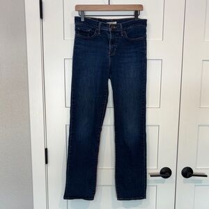 Levi’s Shaping Straight Jeans